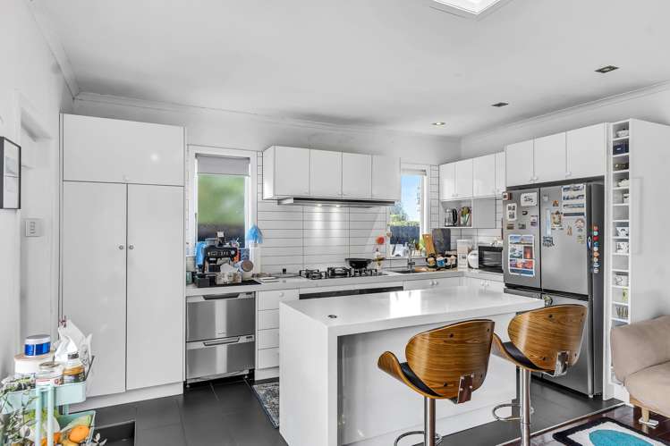 84 Eversleigh Road Belmont_5