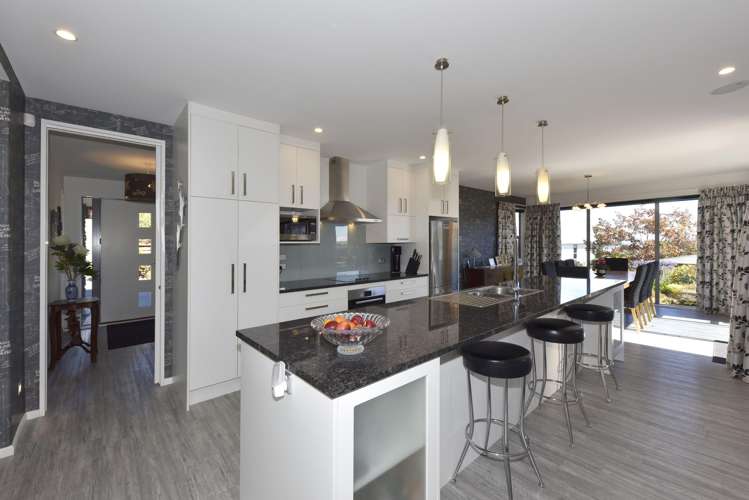 9 Kenmure Drive Huntsbury_3