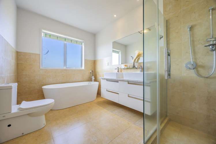 2 Myra G Place Stanmore Bay_15