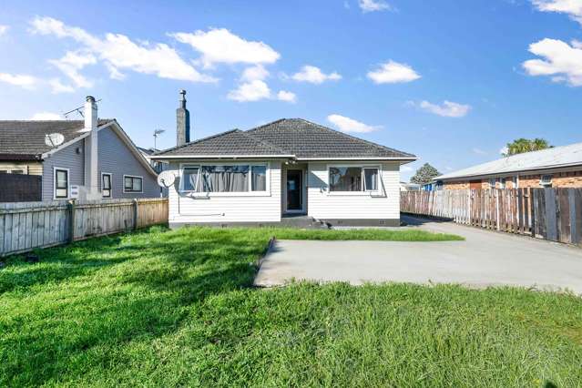 8 Martin Road Manurewa_1