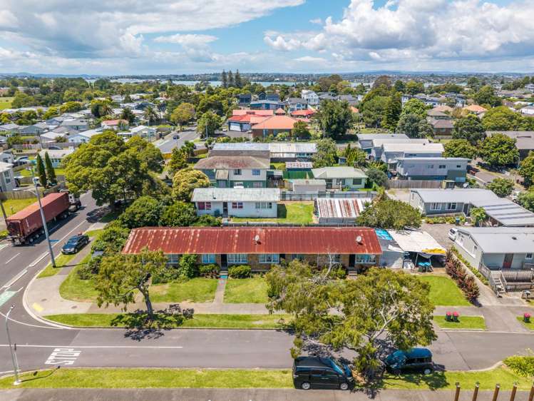 25 Point England Road Point England_22