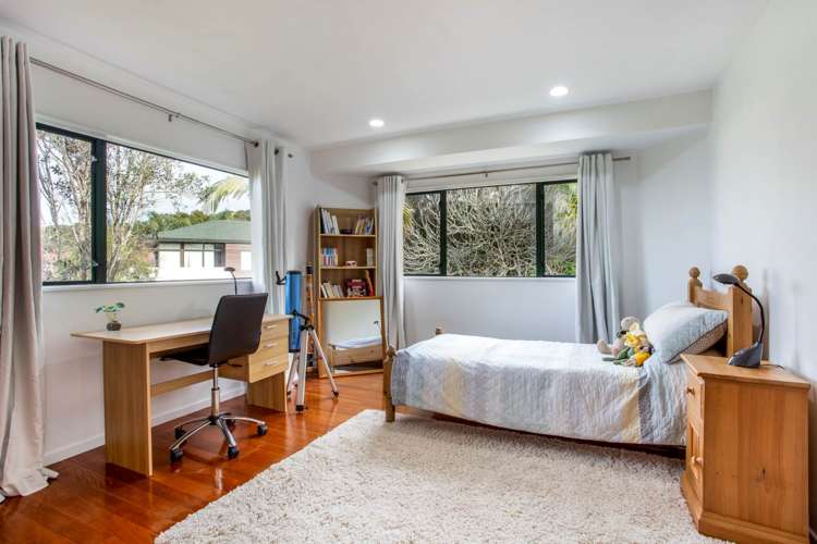 9 Highwood Grove Torbay_17