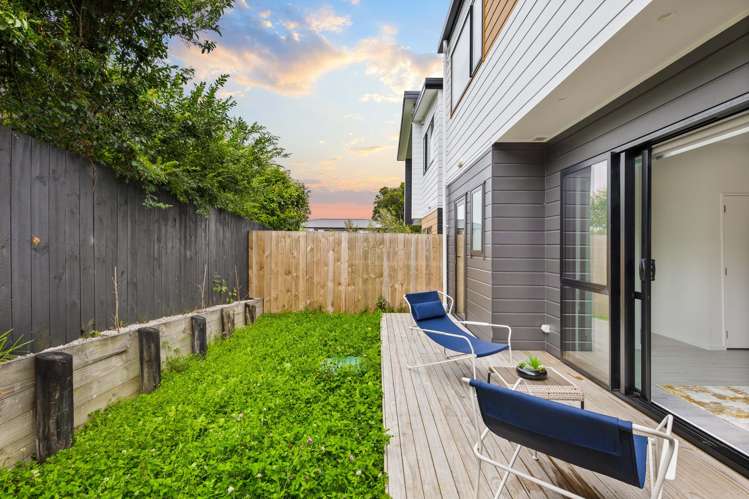 106C&108D Taikata Road Te Atatu Peninsula_11