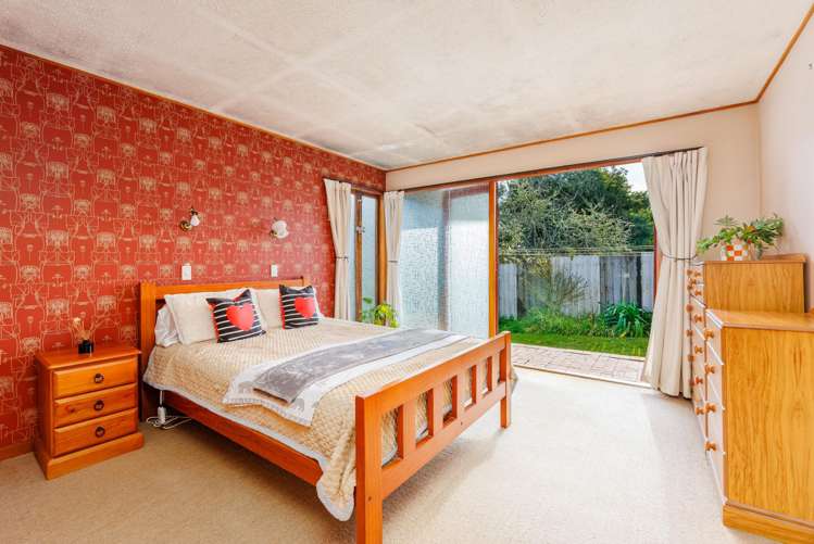 41 Fitzherbert Avenue West Harbour_12