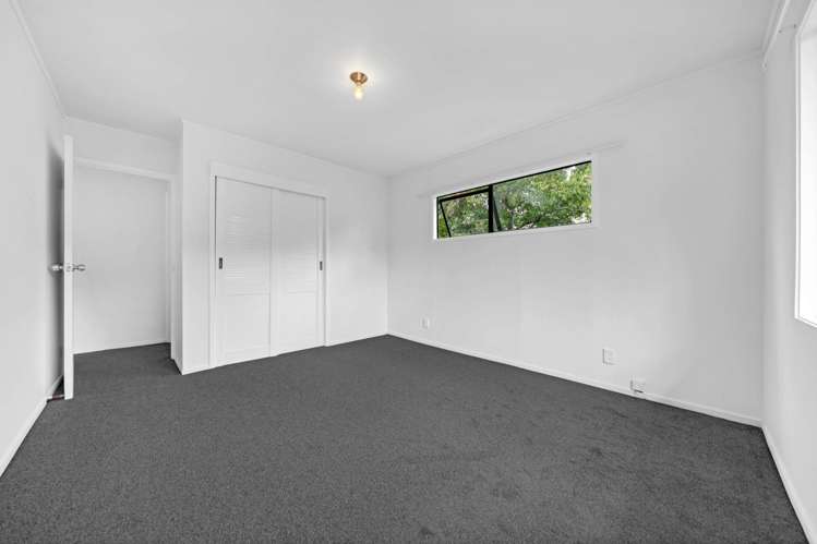 26 Lambrown Drive Totara Vale_4