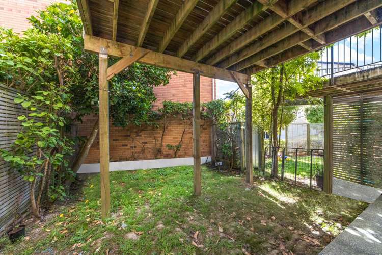 200/172 Mcleod Road Te Atatu South_8