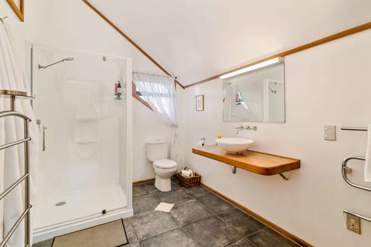 15a Holden Avenue Holdens Bay_14