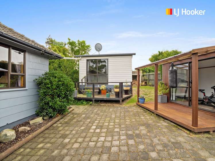 150 Riselaw Road Calton Hill_12