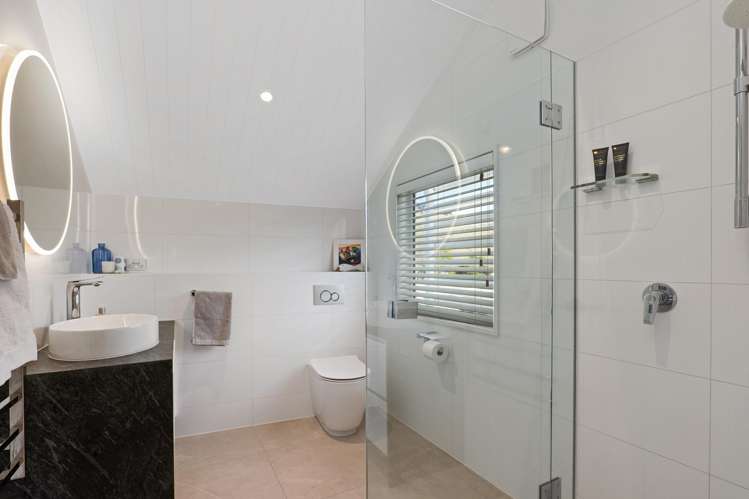 117 Main Road Redcliffs_25
