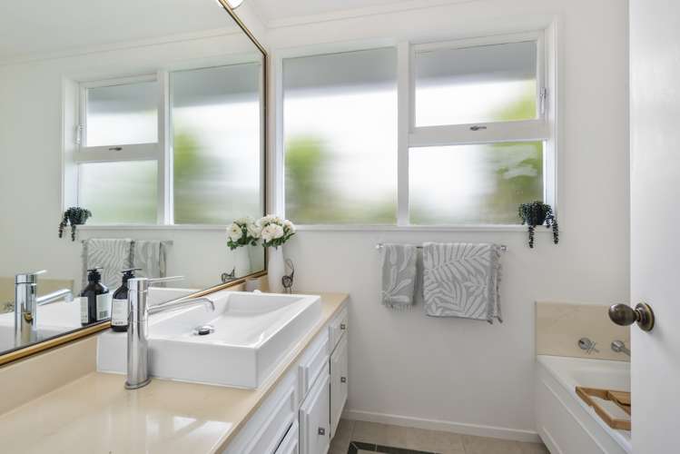 21 Holland Road Hillcrest_15