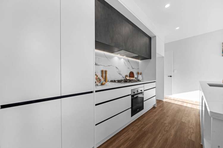 65 Bellfield Road Opaheke_11