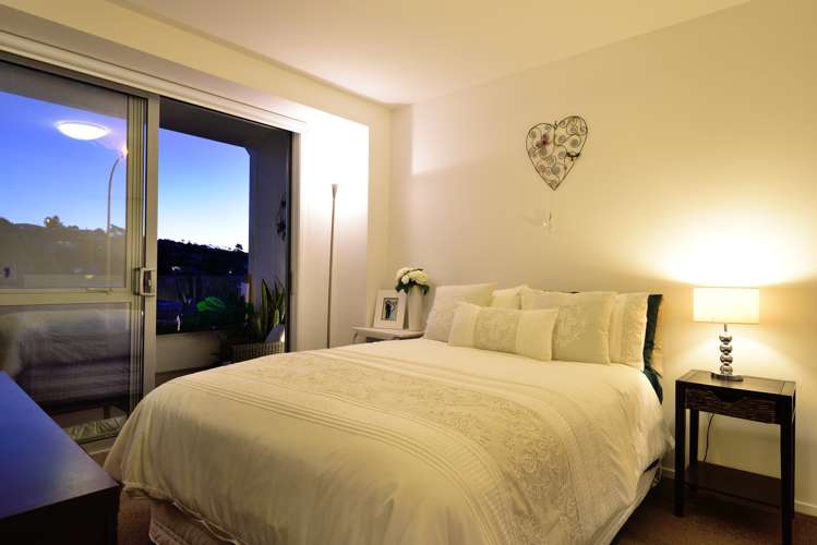 111/17 Link Crescent Stanmore Bay_11