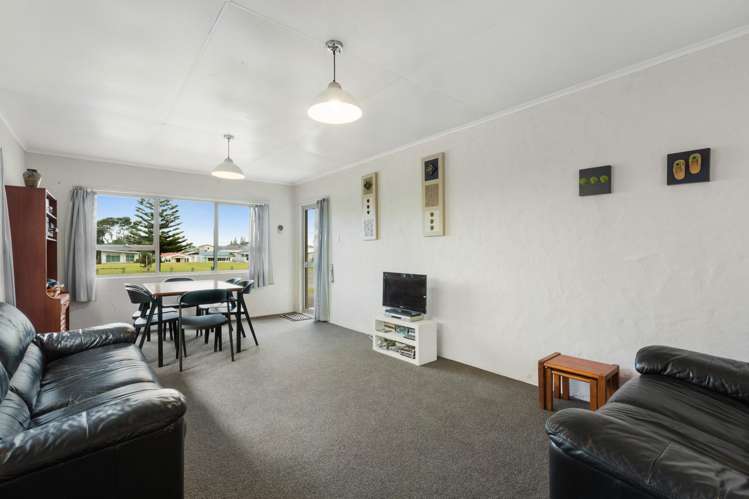 49 Beach Road Waihi Beach_6