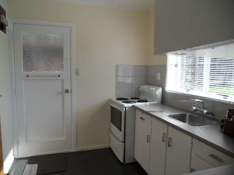 1/12 Dawnhaven Drive Te Atatu Peninsula_3