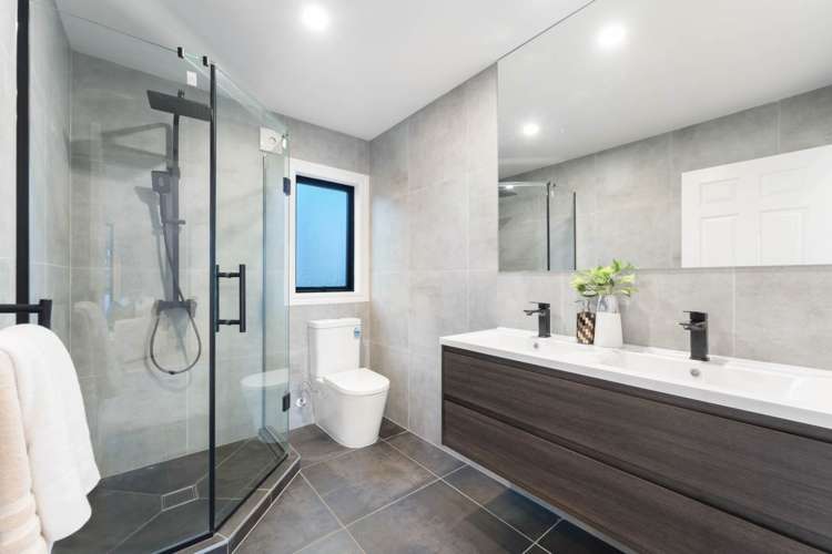 11 Almond Grove Greenhithe_10