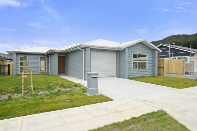 13 Brian Hughes Road Wainuiomata_1