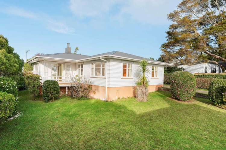 109 Te Atatu Road Te Atatu South_3