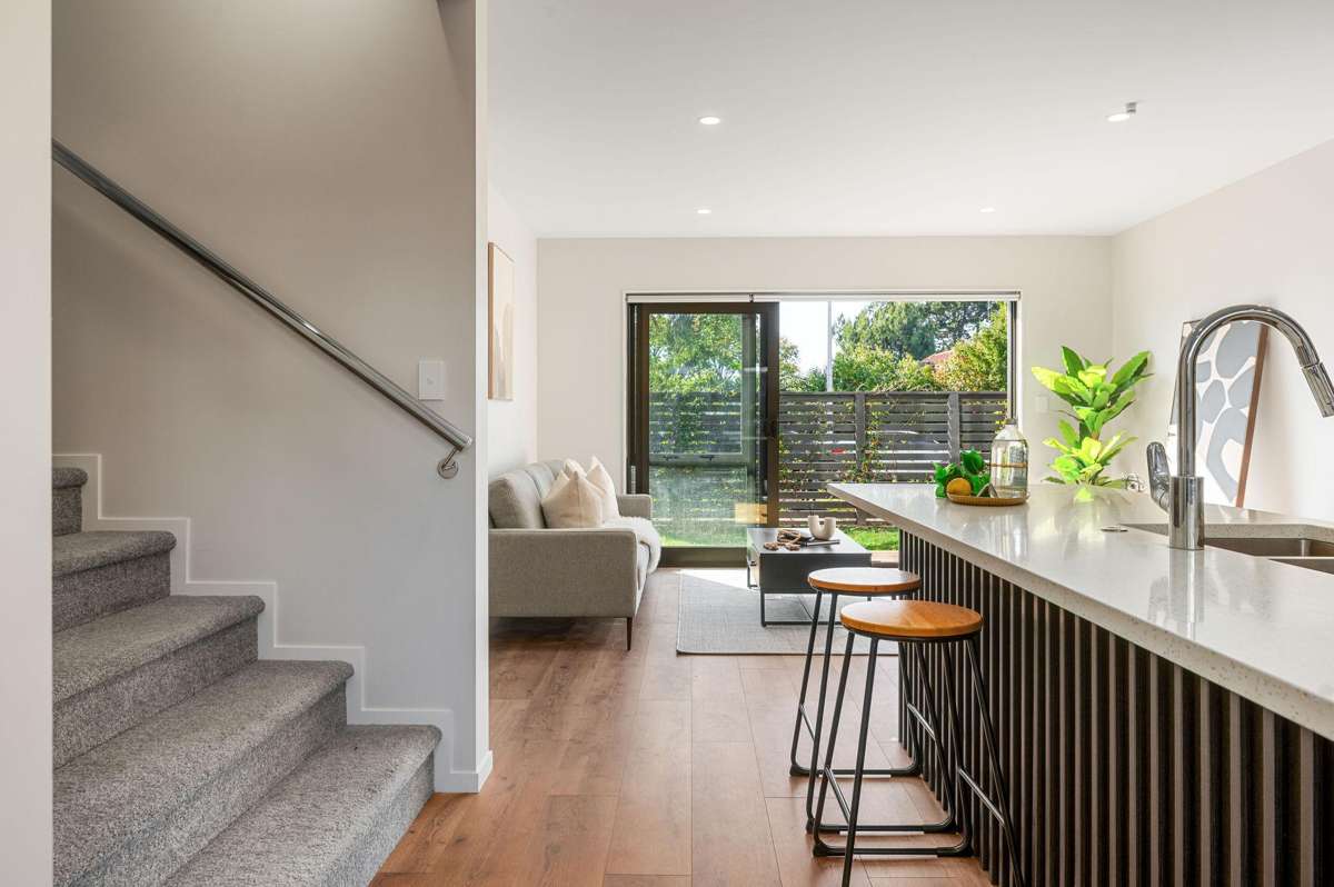 2/37 Casey Avenue_4