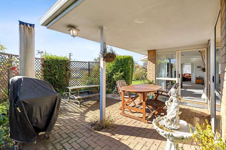 1 Cobbe Place Pomare_15