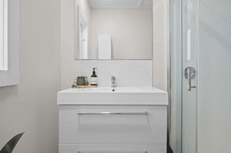 2 Hall Lane Frankton_13