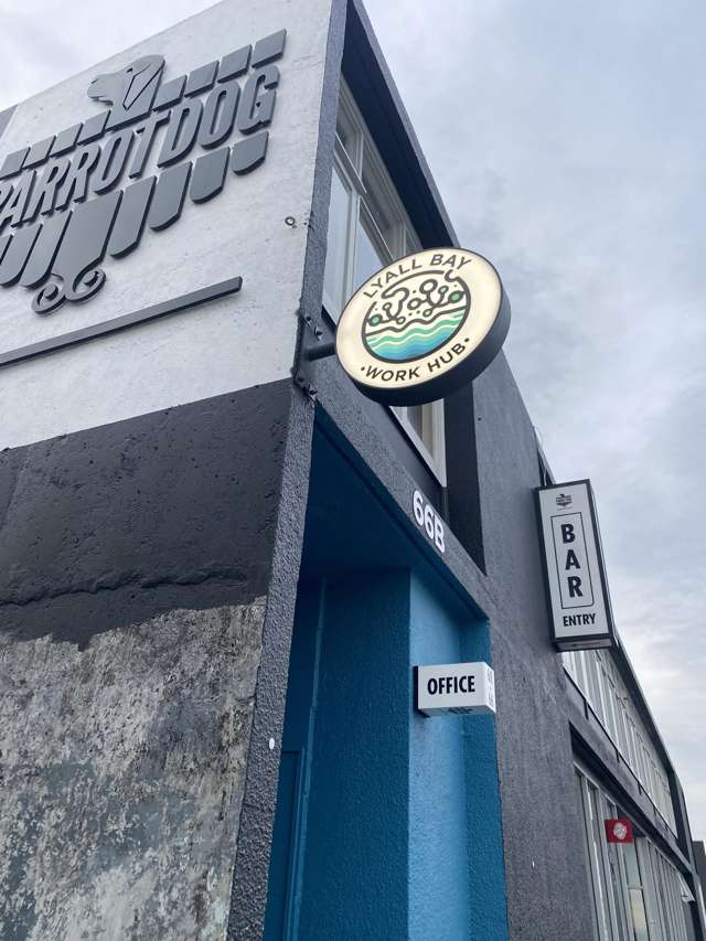 Affordable & Friendly WorkHub in Lyall Bay