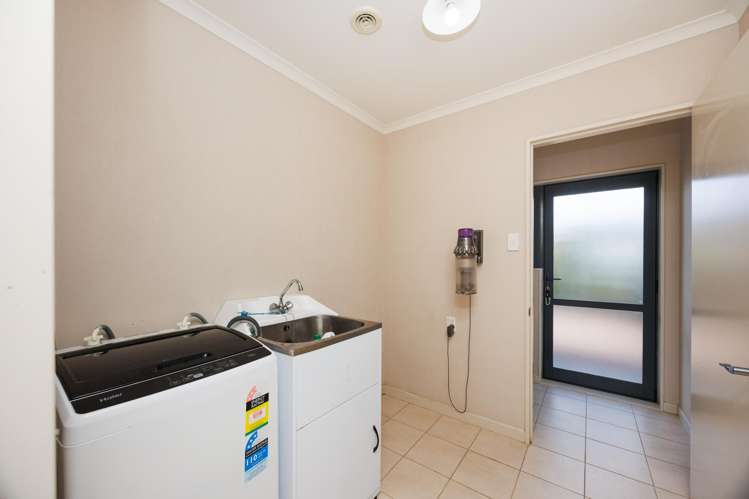 285 Forlong Road Feilding_15