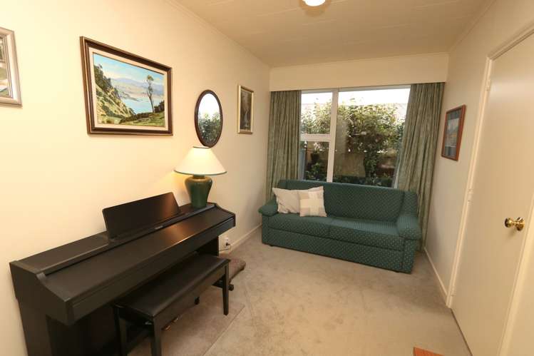 52 Churchill Avenue Allenton_11