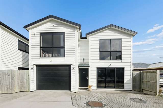 Modern Standalone Living with Homestay Income