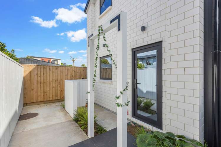 7/87 Taikata Road Te Atatu Peninsula_2