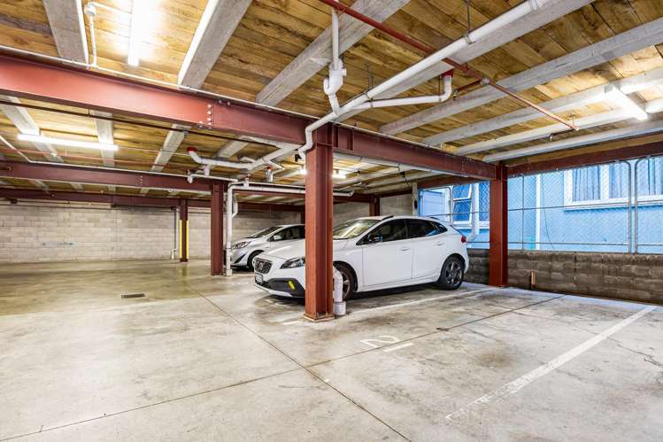 2/7 Hanson Street Mount Cook_11