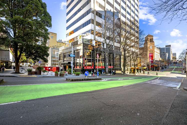 M2, C7 and C8/300 Queen Street Auckland Central_9