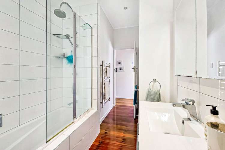 1 Onetaunga Road Chatswood_23