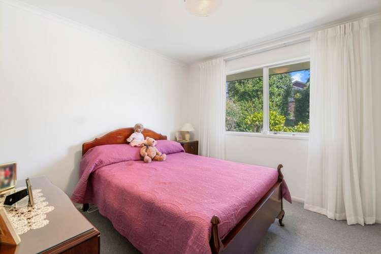 68 Rivervale Grove Stanmore Bay_11