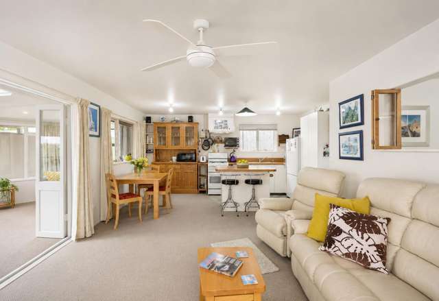 4 Brian Crescent Stanmore Bay_4