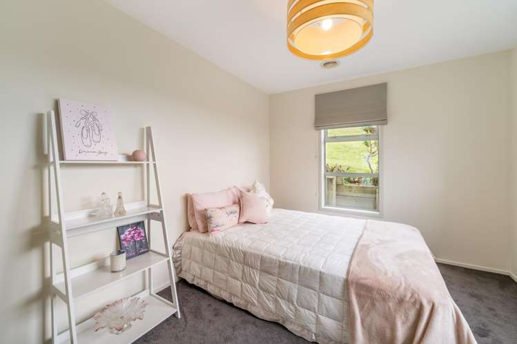 10 Hollyford Place Aotea_8