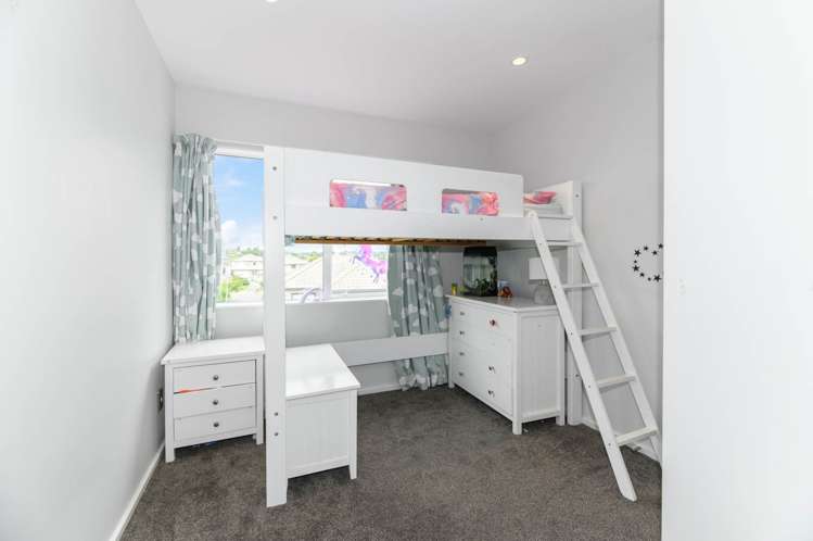 93 Bordeaux Parade Te Atatu South_9