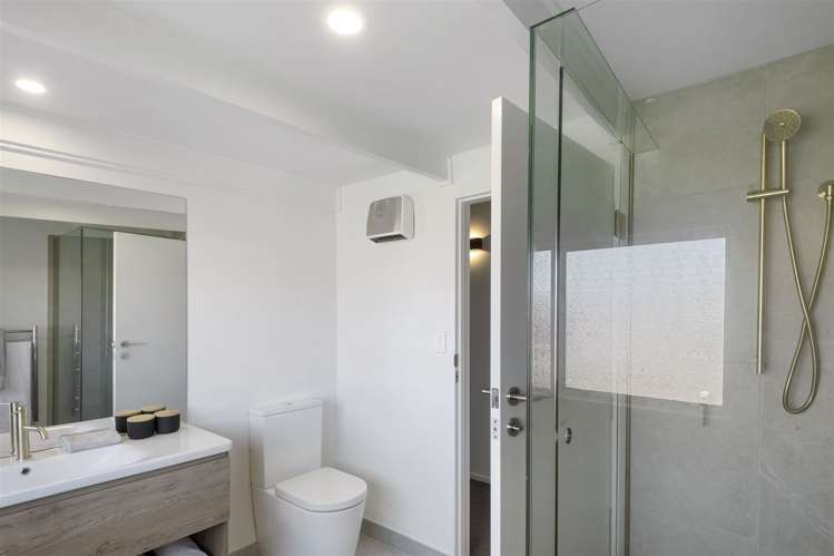 49c Lakewood Drive Burwood_14