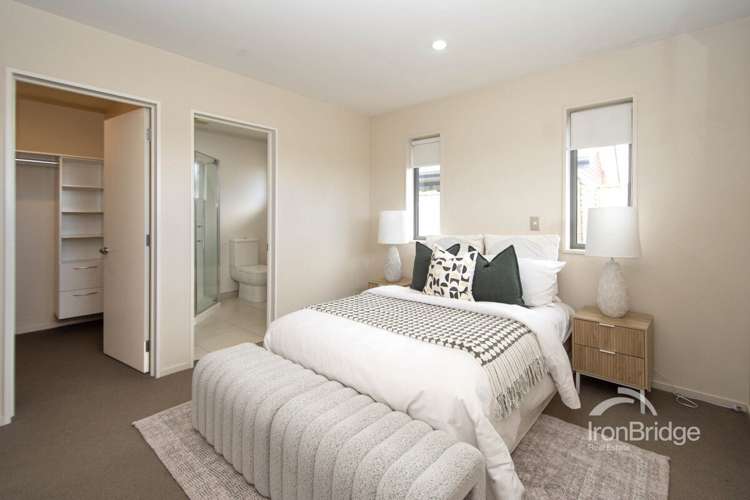 14 Charente Way Yaldhurst_8