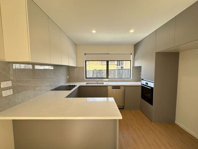 2/72 Eban Ave Hillcrest_4