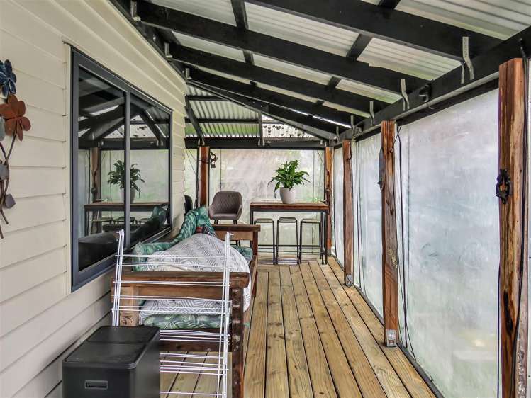 9A Holden Avenue Holdens Bay_13