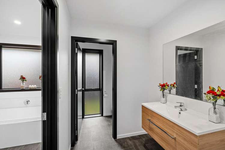 6 High Street Waddington_17