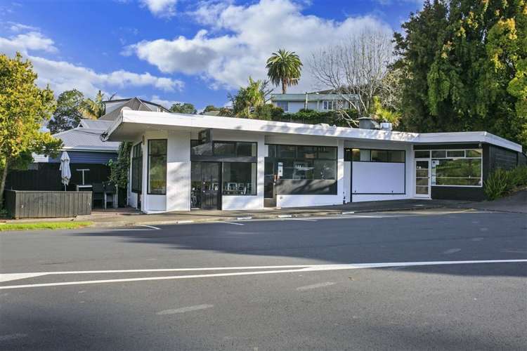 98 Beach Road Castor Bay_10