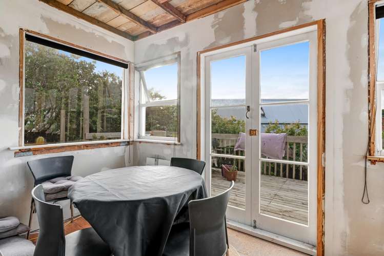 24 Jean Place Stanmore Bay_19