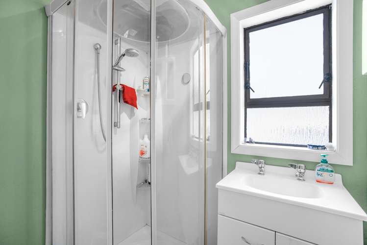 178 Wellington Road Wainuiomata_16