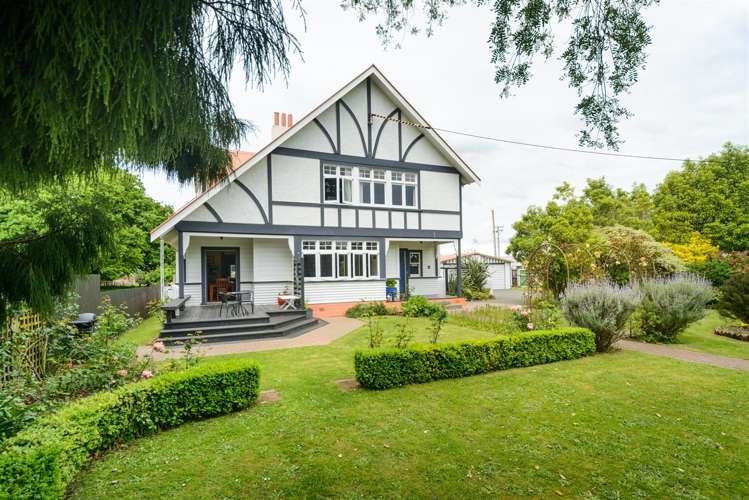 27 High Street Bulls_20