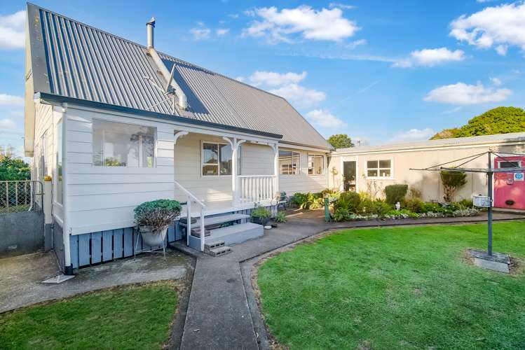 14 Cumming Street Okato_17