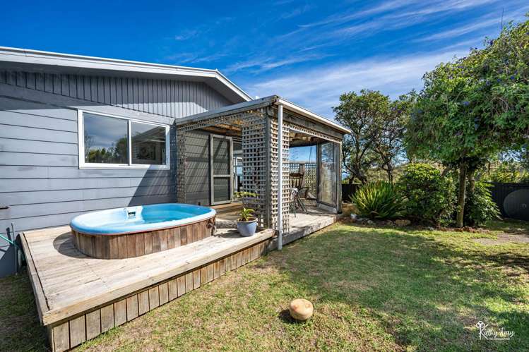 13 Bayly St Baylys Beach_9
