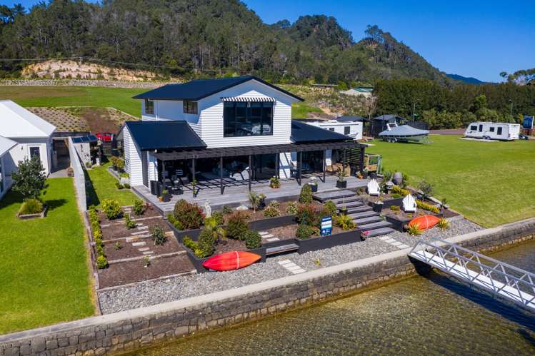 304 Waterways Parade Pauanui_21