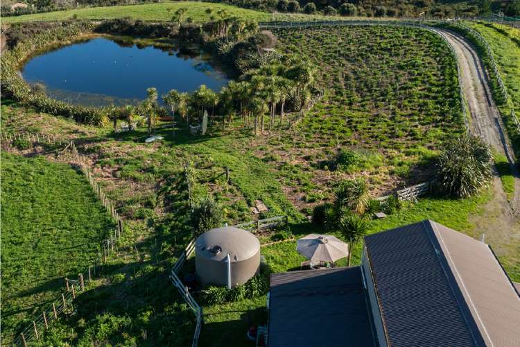 52 Lara Lane Kaiwaka_15