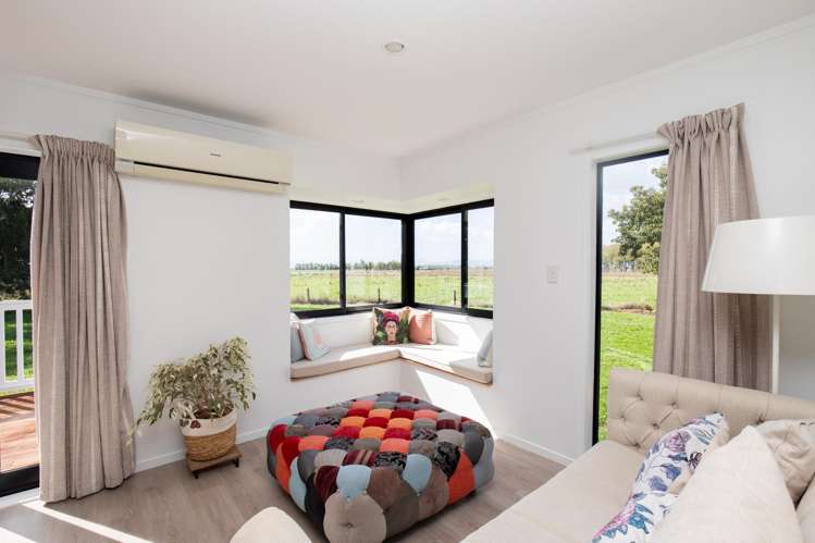 230 Central Road North Waitakaruru_8